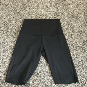Lululemon size 6 align biker short in 10”